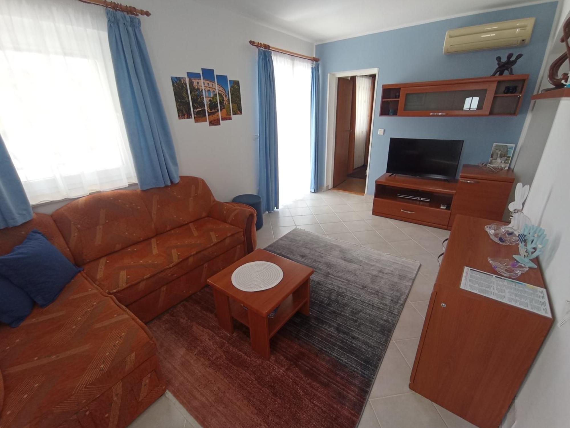 Apartments Tina Pula Exterior photo